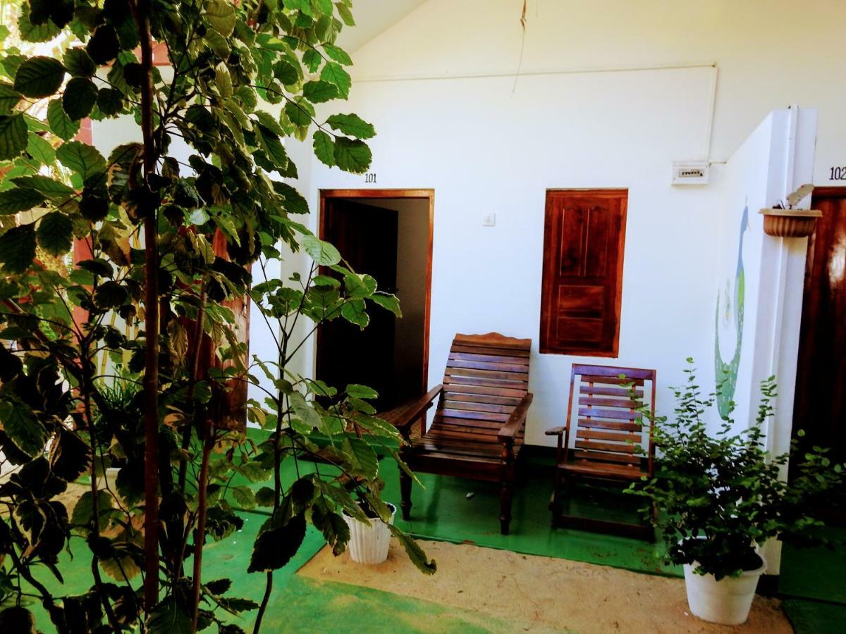 Cresent Bay Beach Hotel Arugam Bay Luaran gambar